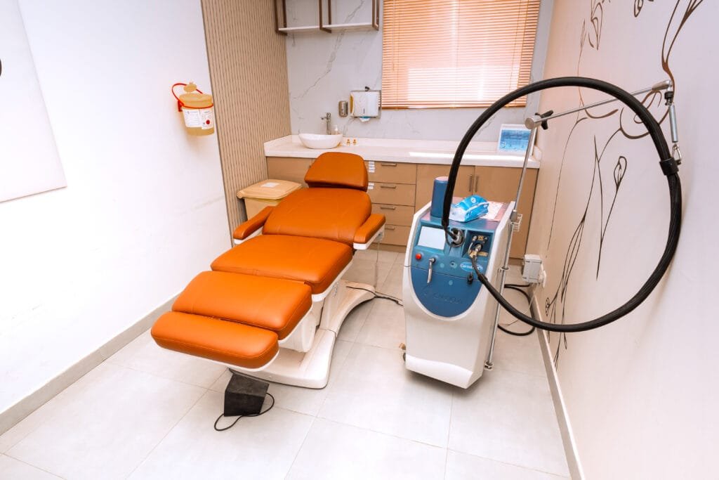 عيادة التجميل